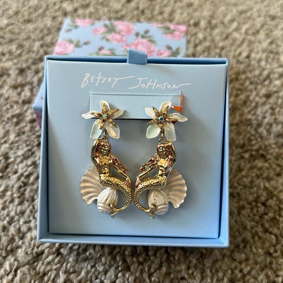 Betsey Johnson Jewelry - NEW Betsey Johnson Gold Mermaid Earrings